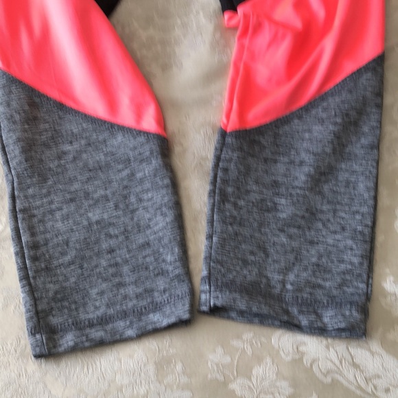 HIND GIRLS L (14/16) YOGA LOUNGING CROPPED CAPRIS PANTS BLACK/PINK/GREY - #409 - Picture 6 of 7